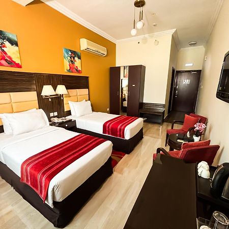Fortune Hotel Deira Дубай Екстериор снимка