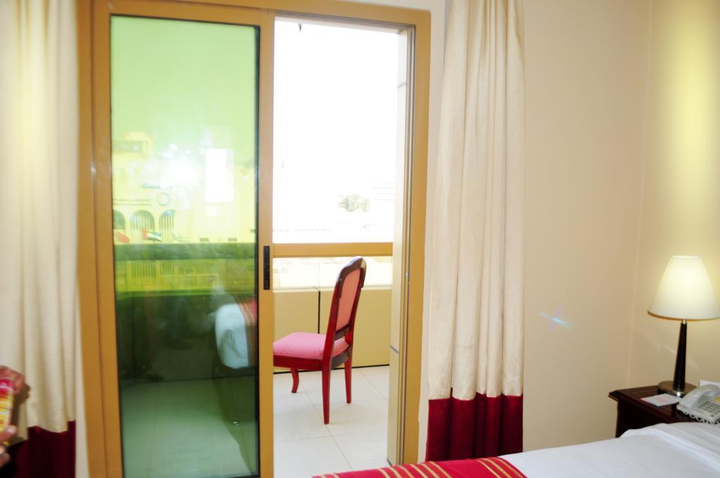 Fortune Hotel Deira Дубай Стая снимка