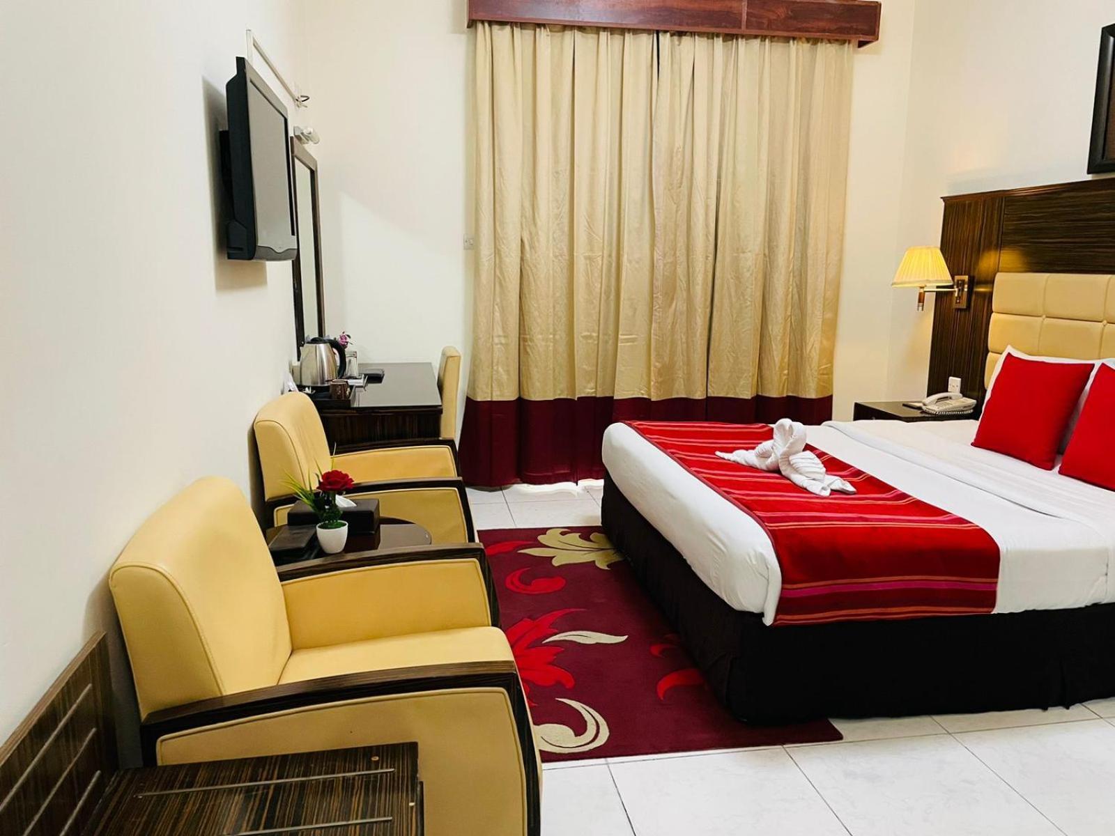 Fortune Hotel Deira Дубай Екстериор снимка