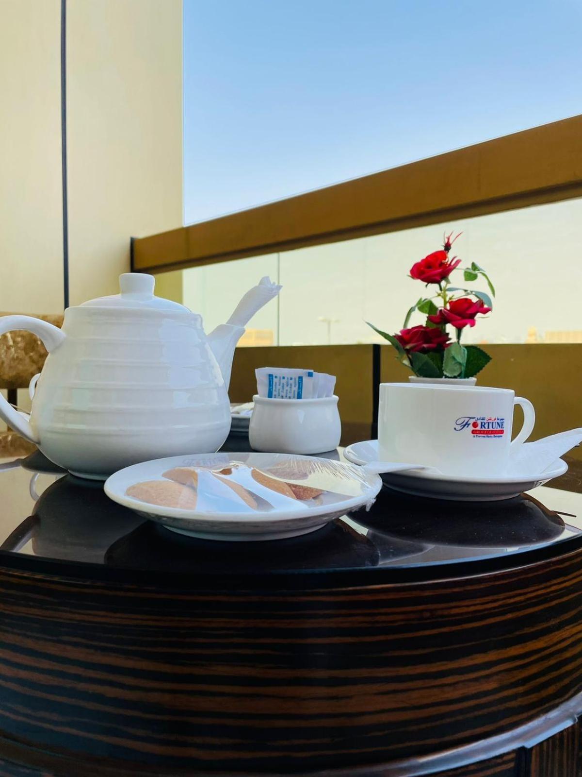 Fortune Hotel Deira Дубай Екстериор снимка