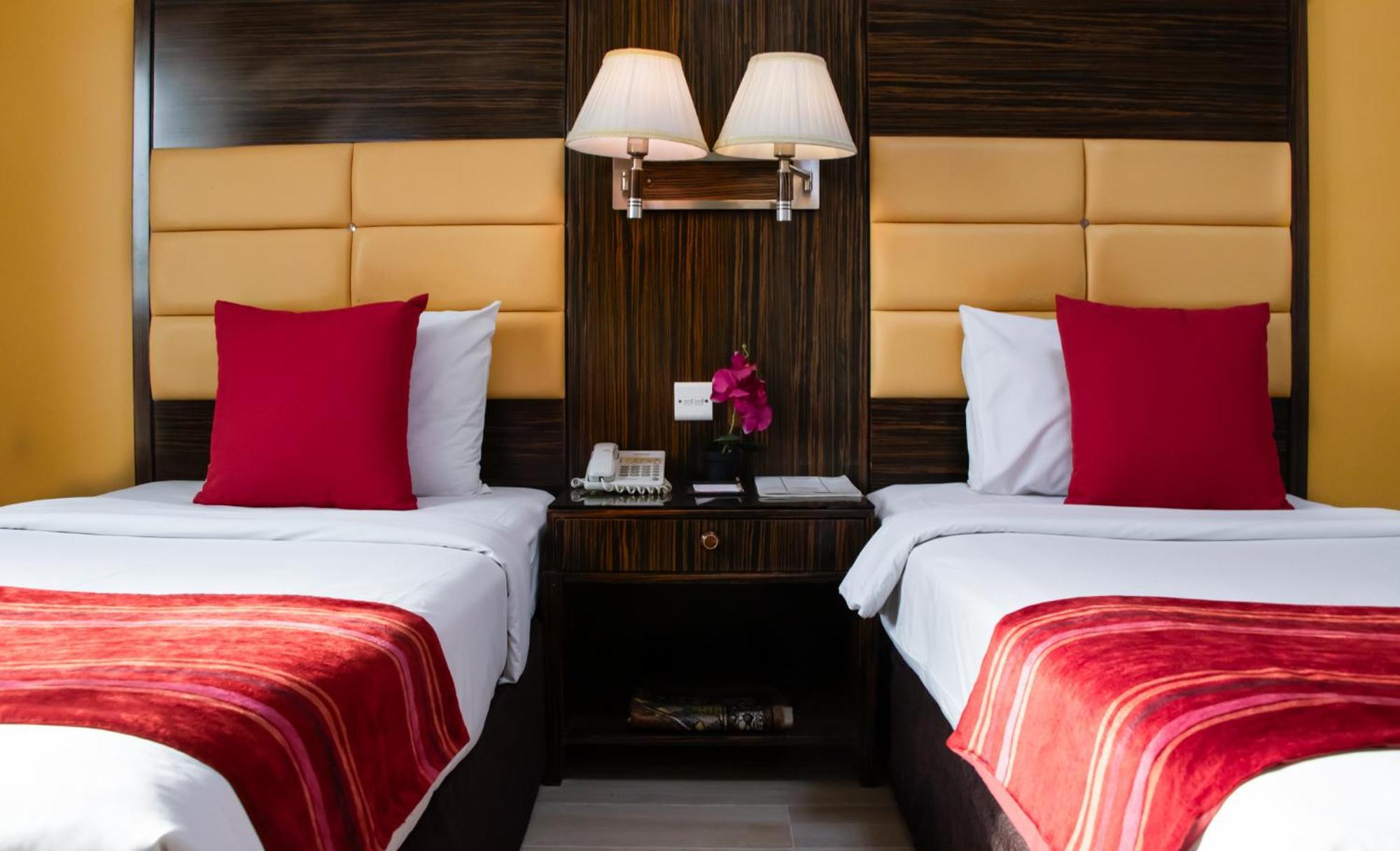 Fortune Hotel Deira Дубай Екстериор снимка
