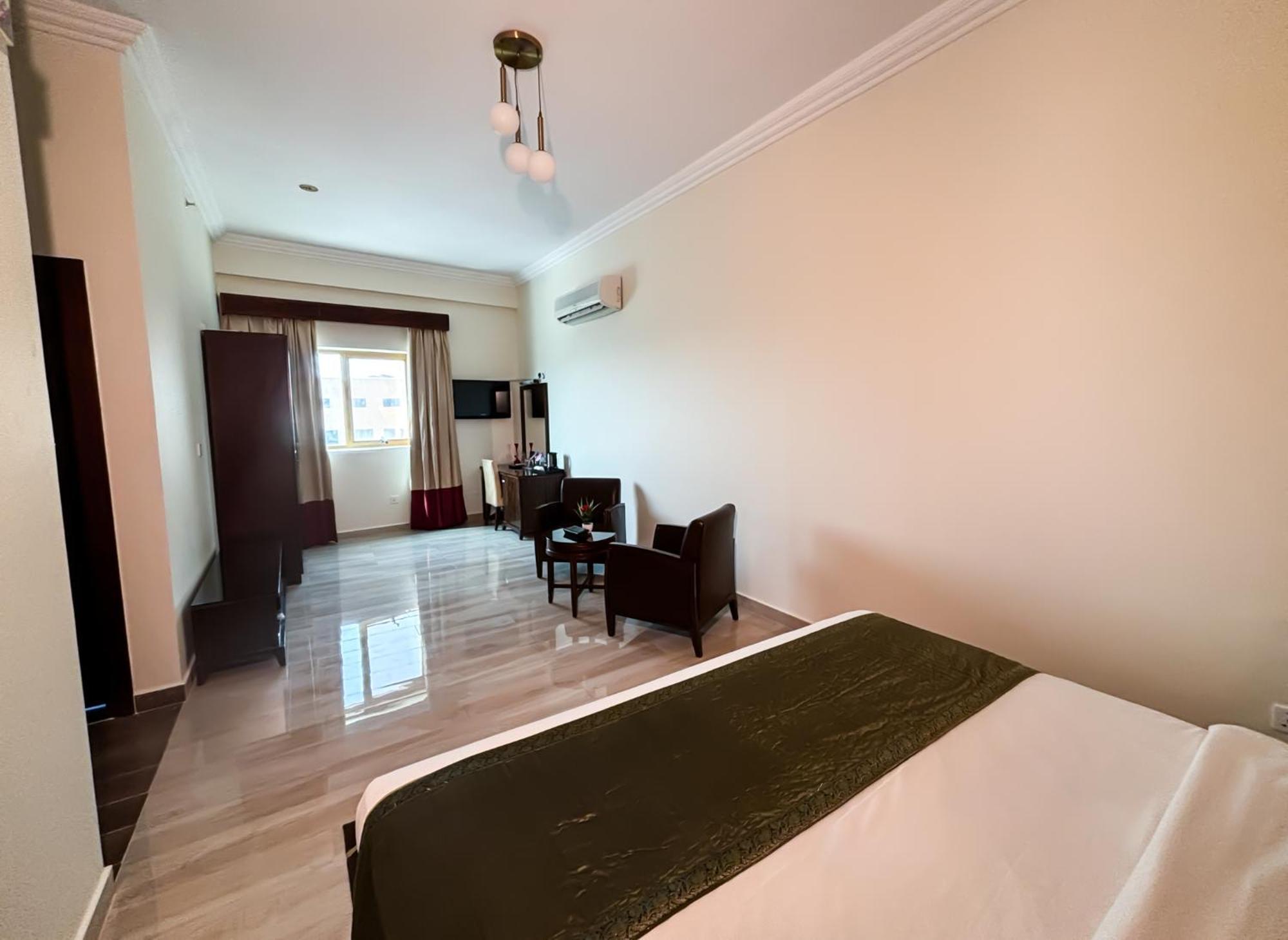 Fortune Hotel Deira Дубай Екстериор снимка