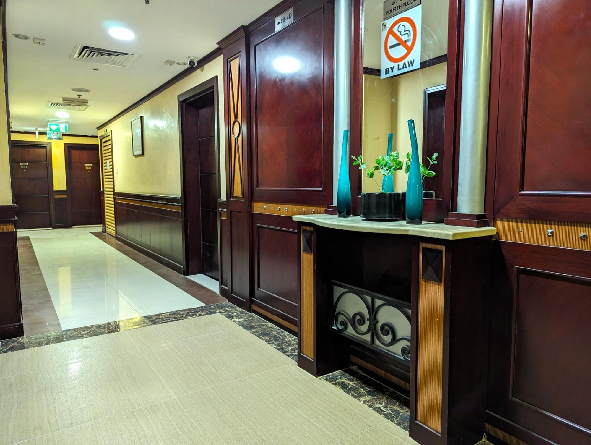 Fortune Hotel Deira Дубай Екстериор снимка